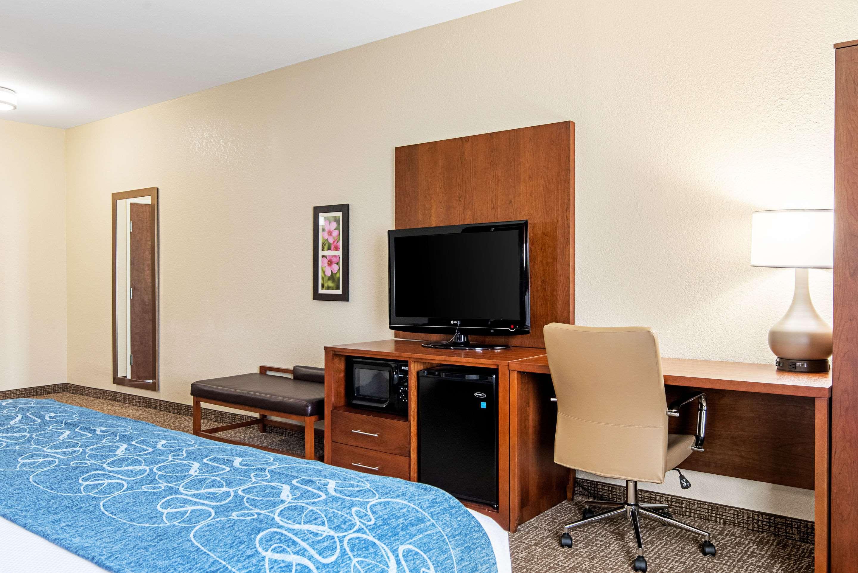 Comfort Inn & Suites Pine Bluff Exterior foto