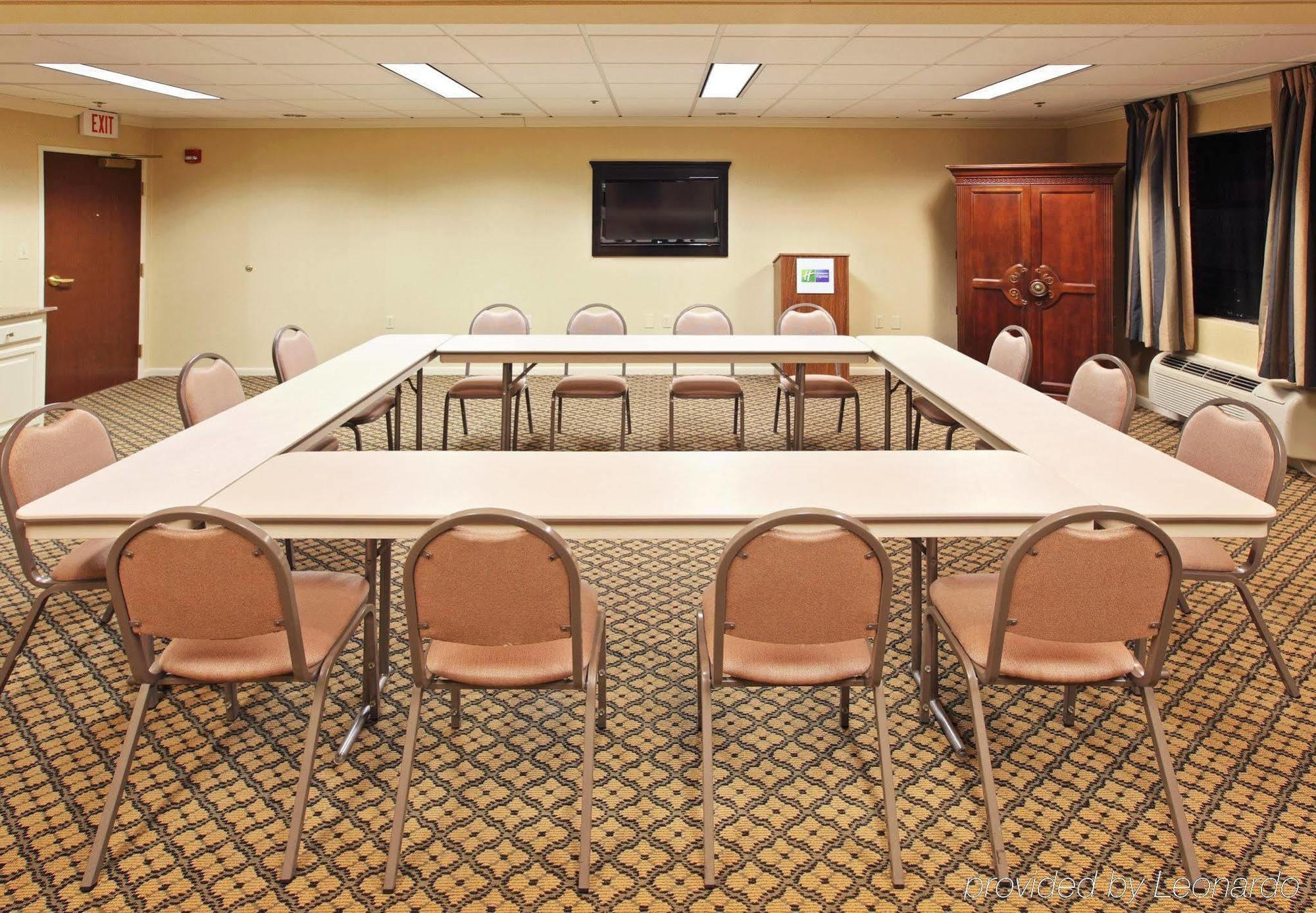 Comfort Inn & Suites Pine Bluff Facilități foto